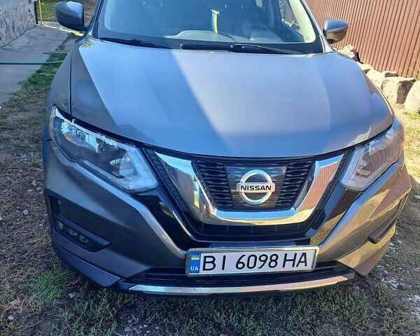 Серый Ниссан Rogue, объемом двигателя 2.49 л и пробегом 146 тыс. км за 15800 $, фото 2 на Automoto.ua