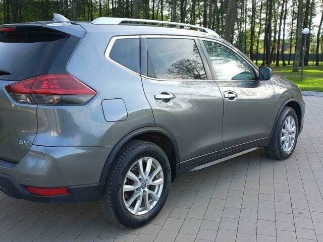 Серый Ниссан Rogue, объемом двигателя 2.5 л и пробегом 143 тыс. км за 12500 $, фото 4 на Automoto.ua