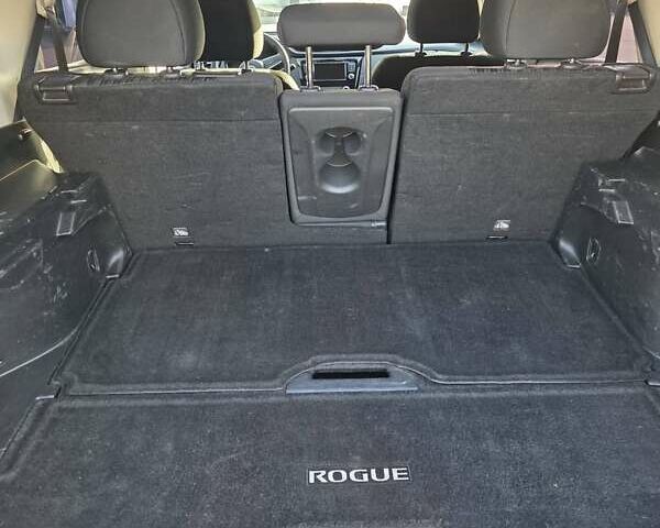 Сірий Ніссан Rogue, об'ємом двигуна 2.49 л та пробігом 115 тис. км за 13999 $, фото 18 на Automoto.ua