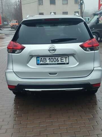 Серый Ниссан Rogue, объемом двигателя 2.49 л и пробегом 78 тыс. км за 17200 $, фото 3 на Automoto.ua
