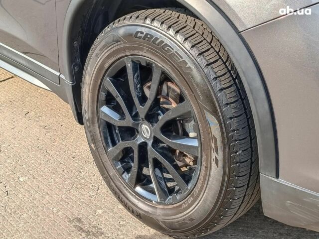 Серый Ниссан Rogue, объемом двигателя 2.5 л и пробегом 57 тыс. км за 15890 $, фото 5 на Automoto.ua