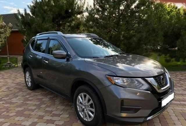 Серый Ниссан Rogue, объемом двигателя 2.5 л и пробегом 110 тыс. км за 13500 $, фото 1 на Automoto.ua
