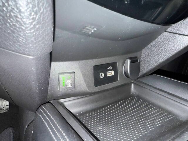 Серый Ниссан Rogue, объемом двигателя 2.5 л и пробегом 170 тыс. км за 12999 $, фото 10 на Automoto.ua