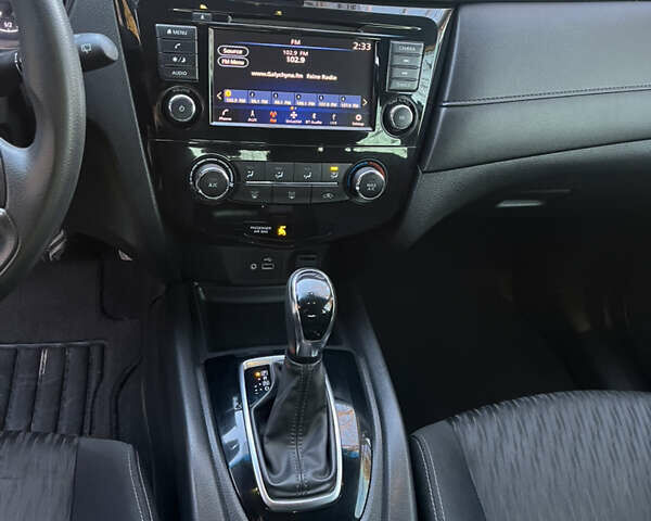 Серый Ниссан Rogue, объемом двигателя 2.49 л и пробегом 115 тыс. км за 12800 $, фото 59 на Automoto.ua