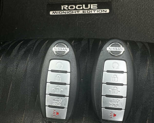 Сірий Ніссан Rogue, об'ємом двигуна 2.5 л та пробігом 91 тис. км за 16500 $, фото 15 на Automoto.ua