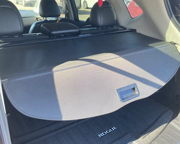 Серый Ниссан Rogue, объемом двигателя 2.49 л и пробегом 92 тыс. км за 16999 $, фото 12 на Automoto.ua