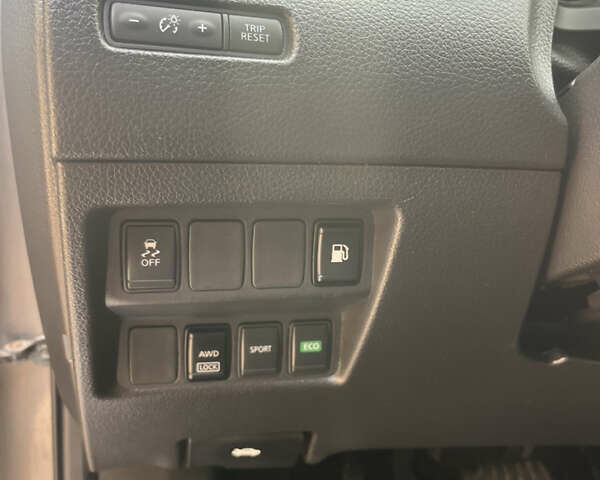 Сірий Ніссан Rogue, об'ємом двигуна 2.49 л та пробігом 120 тис. км за 14000 $, фото 22 на Automoto.ua