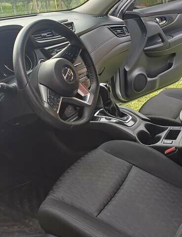 Сірий Ніссан Rogue, об'ємом двигуна 2.49 л та пробігом 185 тис. км за 16500 $, фото 4 на Automoto.ua