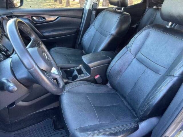 Сірий Ніссан Rogue, об'ємом двигуна 2 л та пробігом 88 тис. км за 2018 $, фото 11 на Automoto.ua