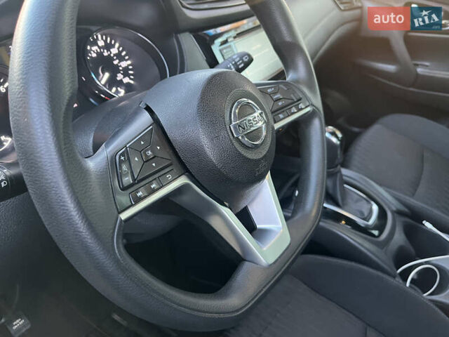 Серый Ниссан Rogue, объемом двигателя 2.49 л и пробегом 115 тыс. км за 12800 $, фото 61 на Automoto.ua