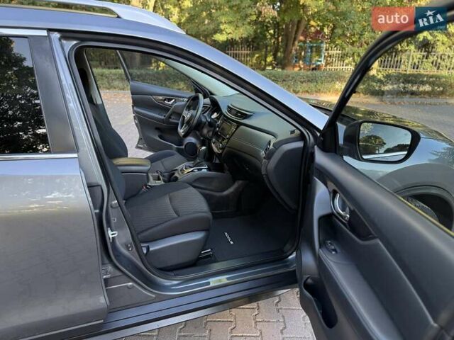 Серый Ниссан Rogue, объемом двигателя 2 л и пробегом 147 тыс. км за 15900 $, фото 15 на Automoto.ua