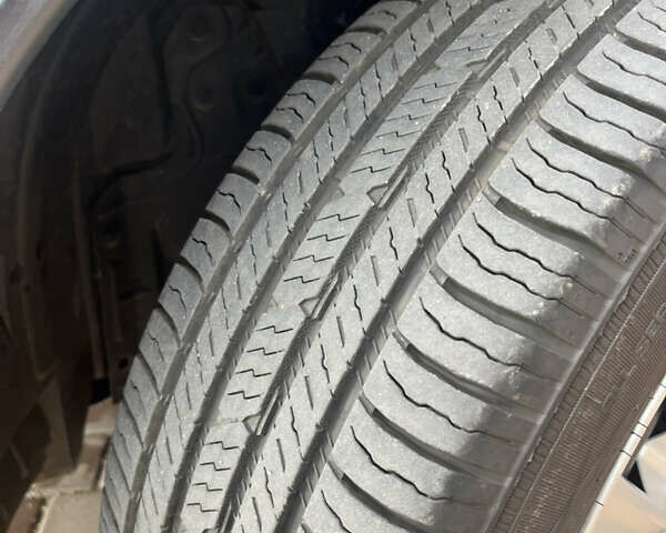 Сірий Ніссан Rogue, об'ємом двигуна 2.49 л та пробігом 120 тис. км за 14000 $, фото 23 на Automoto.ua