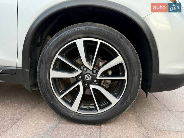 Сірий Ніссан Rogue, об'ємом двигуна 2.49 л та пробігом 87 тис. км за 17500 $, фото 19 на Automoto.ua