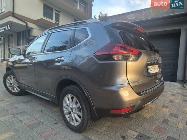 Серый Ниссан Rogue, объемом двигателя 2.49 л и пробегом 72 тыс. км за 15200 $, фото 3 на Automoto.ua