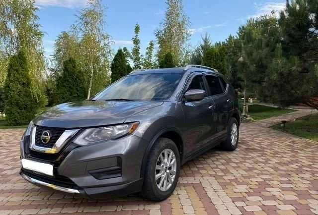 Серый Ниссан Rogue, объемом двигателя 2.5 л и пробегом 110 тыс. км за 13500 $, фото 2 на Automoto.ua