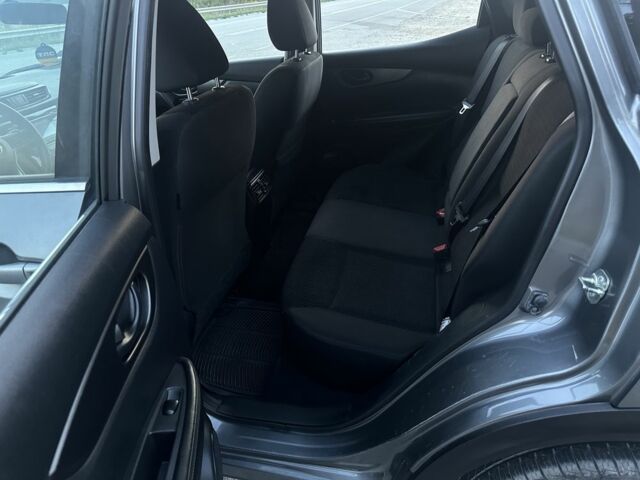 Серый Ниссан Rogue, объемом двигателя 2 л и пробегом 181 тыс. км за 12900 $, фото 7 на Automoto.ua