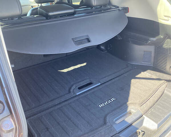 Серый Ниссан Rogue, объемом двигателя 2.49 л и пробегом 92 тыс. км за 16999 $, фото 13 на Automoto.ua