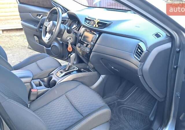 Серый Ниссан Rogue, объемом двигателя 2.49 л и пробегом 70 тыс. км за 15555 $, фото 16 на Automoto.ua