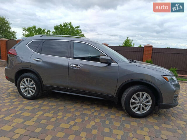 Сірий Ніссан Rogue, об'ємом двигуна 2.49 л та пробігом 118 тис. км за 16700 $, фото 7 на Automoto.ua