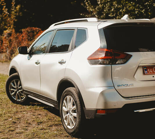 Серый Ниссан Rogue, объемом двигателя 2.5 л и пробегом 197 тыс. км за 15700 $, фото 35 на Automoto.ua