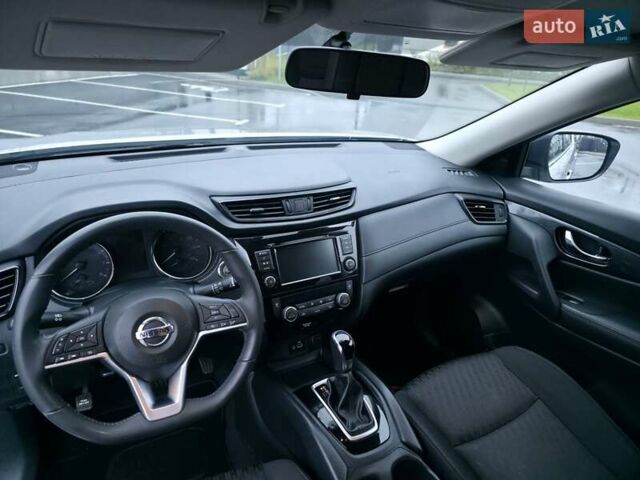 Серый Ниссан Rogue, объемом двигателя 2.49 л и пробегом 189 тыс. км за 13800 $, фото 23 на Automoto.ua