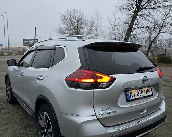 Серый Ниссан Rogue, объемом двигателя 2.49 л и пробегом 100 тыс. км за 17300 $, фото 5 на Automoto.ua