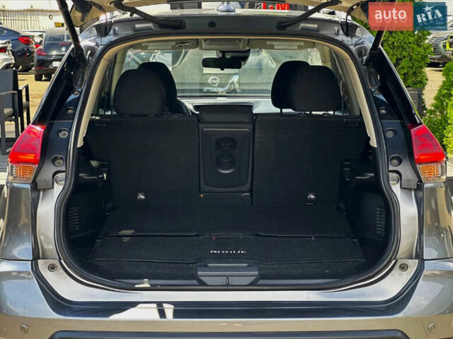 Серый Ниссан Rogue, объемом двигателя 2.49 л и пробегом 102 тыс. км за 14400 $, фото 8 на Automoto.ua