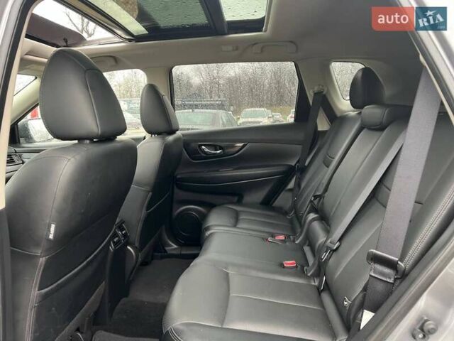 Серый Ниссан Rogue, объемом двигателя 2.49 л и пробегом 127 тыс. км за 16500 $, фото 17 на Automoto.ua