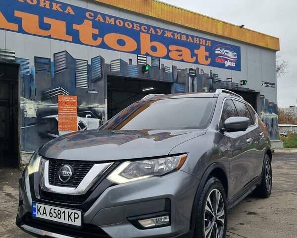Серый Ниссан Rogue, объемом двигателя 2.49 л и пробегом 139 тыс. км за 14800 $, фото 13 на Automoto.ua