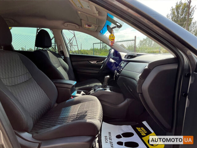 Серый Ниссан Rogue, объемом двигателя 2.5 л и пробегом 106 тыс. км за 14000 $, фото 27 на Automoto.ua
