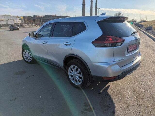 Серый Ниссан Rogue, объемом двигателя 2.5 л и пробегом 109 тыс. км за 13990 $, фото 3 на Automoto.ua