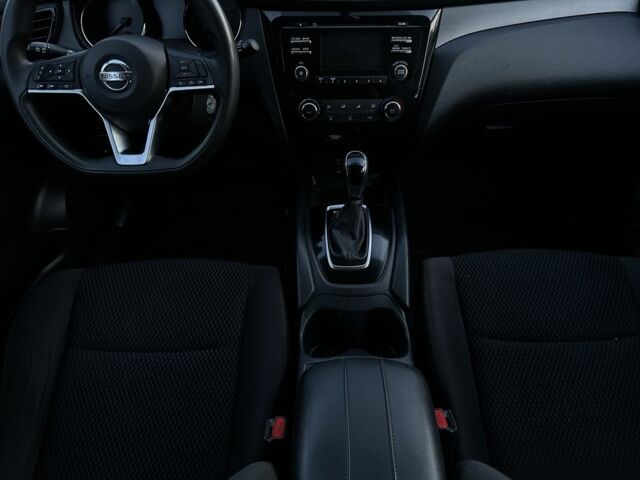 Серый Ниссан Rogue, объемом двигателя 2 л и пробегом 181 тыс. км за 12900 $, фото 5 на Automoto.ua