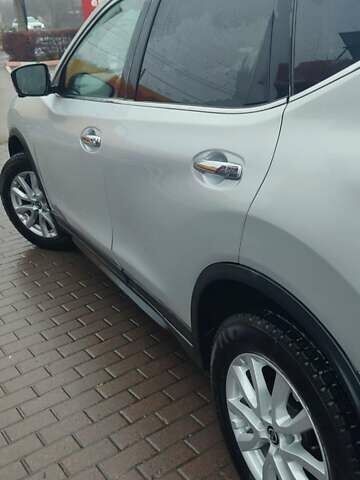 Серый Ниссан Rogue, объемом двигателя 2.49 л и пробегом 78 тыс. км за 17200 $, фото 6 на Automoto.ua