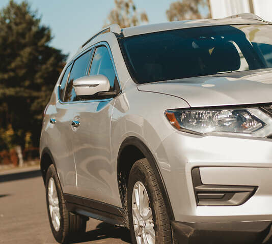 Серый Ниссан Rogue, объемом двигателя 2.5 л и пробегом 197 тыс. км за 15700 $, фото 27 на Automoto.ua