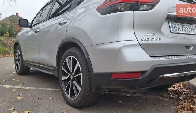 Серый Ниссан Rogue, объемом двигателя 2.49 л и пробегом 115 тыс. км за 16500 $, фото 11 на Automoto.ua