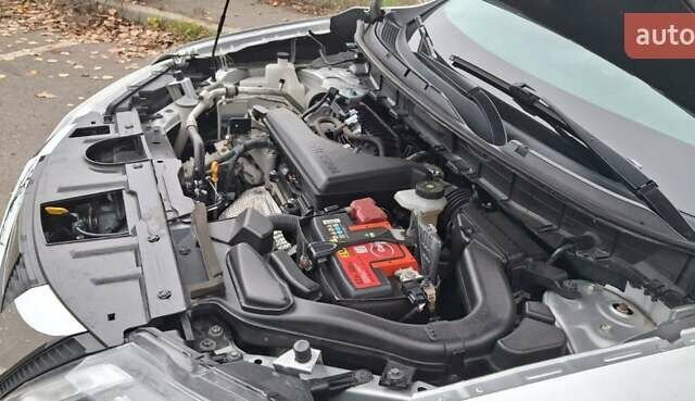 Серый Ниссан Rogue, объемом двигателя 2.49 л и пробегом 115 тыс. км за 16500 $, фото 15 на Automoto.ua