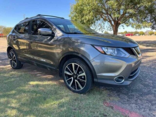 Сірий Ніссан Rogue, об'ємом двигуна 2 л та пробігом 88 тис. км за 2018 $, фото 2 на Automoto.ua