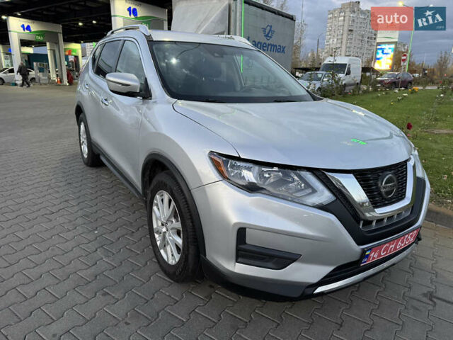 Ниссан Rogue 2019 в Киеве на Automoto.ua Серый Ниссан Rogue, объемом двигателя 2.5 л и пробегом 135 тыс. км за 14999 $, фото 3 на Automoto.ua