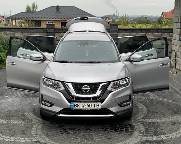 Сірий Ніссан Rogue, об'ємом двигуна 2.49 л та пробігом 105 тис. км за 18200 $, фото 6 на Automoto.ua