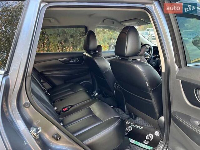 Серый Ниссан Rogue, объемом двигателя 2.49 л и пробегом 109 тыс. км за 18900 $, фото 15 на Automoto.ua