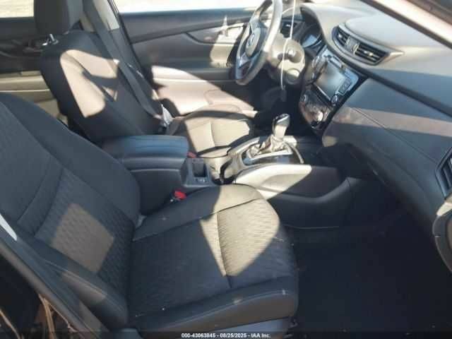 Серый Ниссан Rogue, объемом двигателя 0 л и пробегом 86 тыс. км за 2800 $, фото 4 на Automoto.ua
