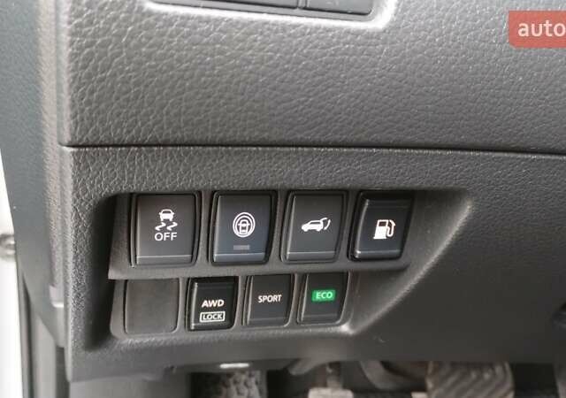 Серый Ниссан Rogue, объемом двигателя 2.49 л и пробегом 68 тыс. км за 16900 $, фото 11 на Automoto.ua