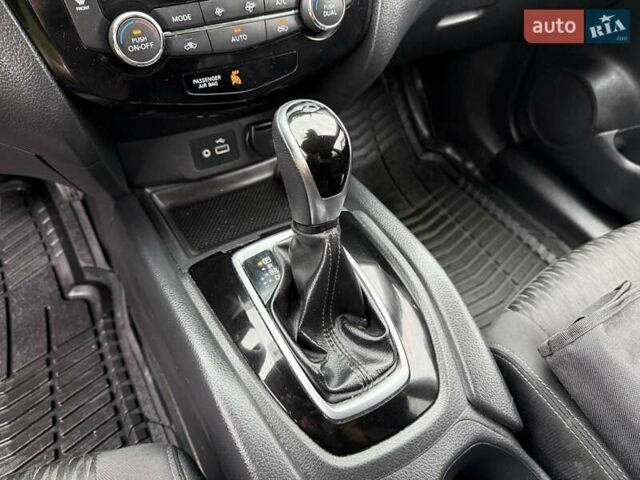 Серый Ниссан Rogue, объемом двигателя 2.49 л и пробегом 146 тыс. км за 14200 $, фото 24 на Automoto.ua