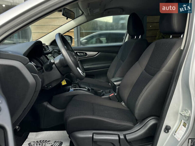 Ниссан Rogue 2019 в Львове на Automoto.ua Серый Ниссан Rogue, объемом двигателя 2 л и пробегом 75 тыс. км за 15200 $, фото 32 на Automoto.ua