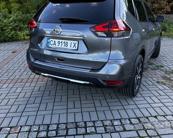 Серый Ниссан Rogue, объемом двигателя 2.49 л и пробегом 110 тыс. км за 17900 $, фото 5 на Automoto.ua