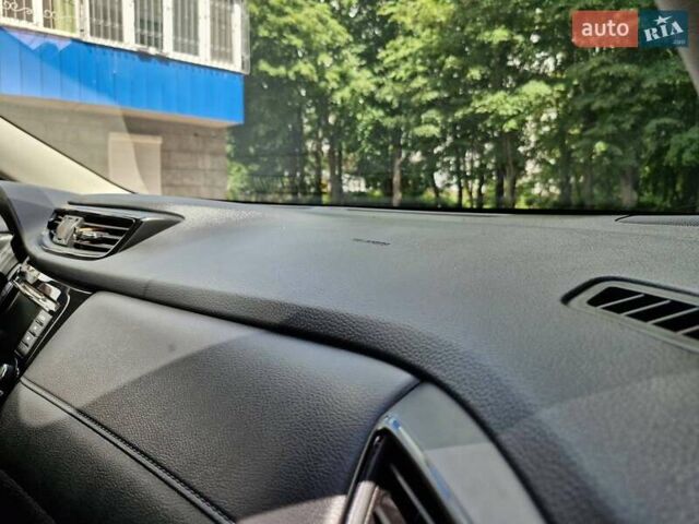 Сірий Ніссан Rogue, об'ємом двигуна 2.49 л та пробігом 68 тис. км за 16600 $, фото 25 на Automoto.ua