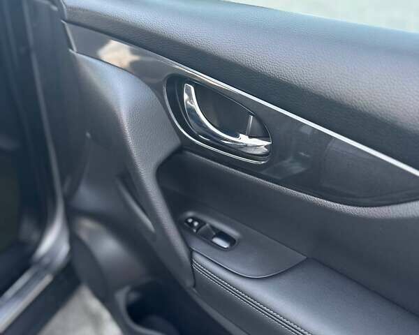 Серый Ниссан Rogue, объемом двигателя 2.49 л и пробегом 89 тыс. км за 15500 $, фото 30 на Automoto.ua