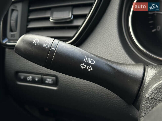 Ниссан Rogue 2019 в Львове на Automoto.ua Серый Ниссан Rogue, объемом двигателя 2 л и пробегом 75 тыс. км за 15200 $, фото 43 на Automoto.ua