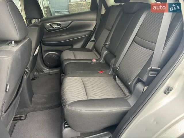 Сірий Ніссан Rogue, об'ємом двигуна 2.49 л та пробігом 117 тис. км за 14777 $, фото 14 на Automoto.ua