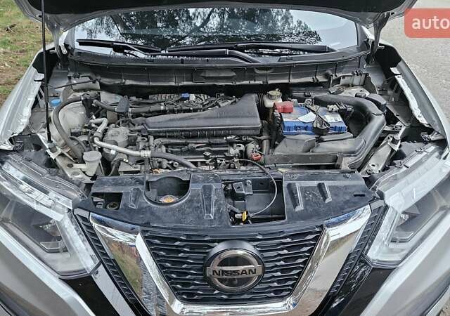 Серый Ниссан Rogue, объемом двигателя 2.49 л и пробегом 116 тыс. км за 15700 $, фото 15 на Automoto.ua